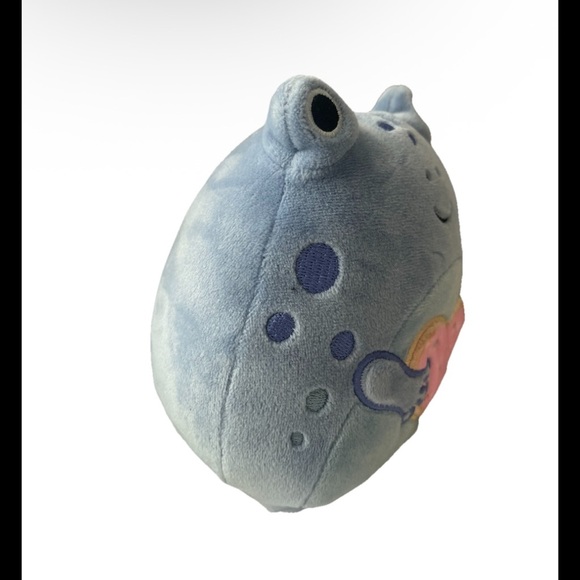 Squishmallow Agnolo Frog Plush w/ Pink Donut 8" Valentine’s Day Edition NWT - Picture 2 of 5